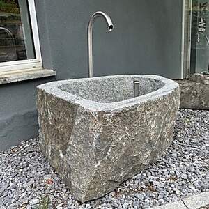 Nr.9 Granitfindlingbrunnen